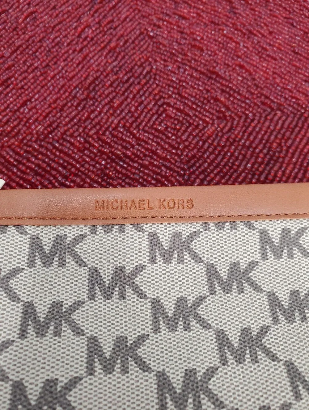 Michael Kors MK Signature Leather Fanny Pack Belt Bag. (C38)